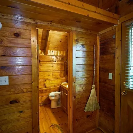 Gatlinburg Adventure Cabins Sevierville Exterior photo